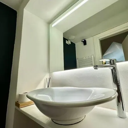 Charme Torinese, Rifugio Ungaretti In Centro *